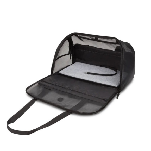 Swissgear 3321 Getaway Premium Travel Pet Carrier in Black (up to 20 pounds) - Picture 10 of 16